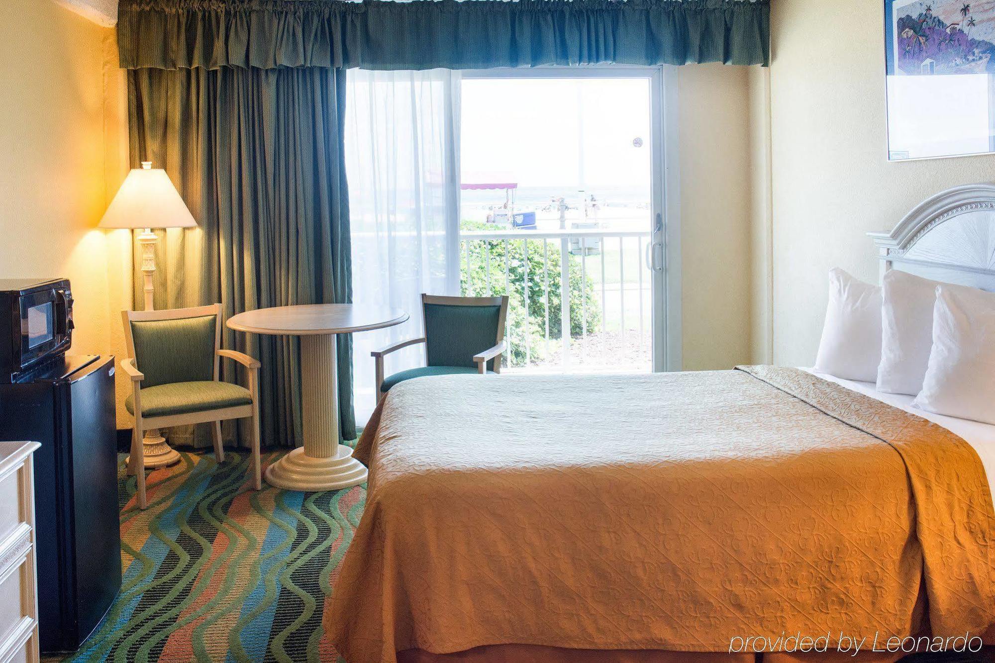 Boardwalk 705 Hotel 3*