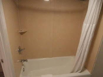 Boardwalk 705 Hotel Virginia Beach